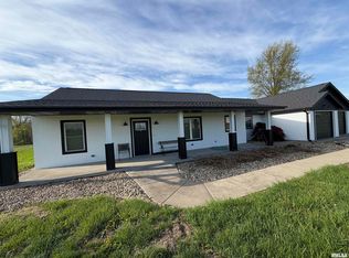 1110 W Hickory St, Canton, IL 61520