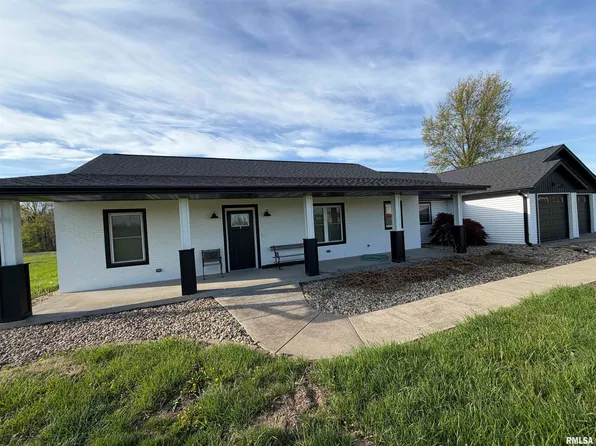 1110 W Hickory St, Canton, IL 61520