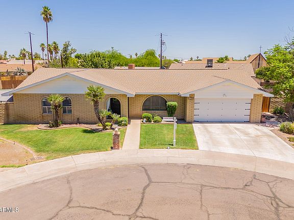 3rd image of 1186 E BRENDA Drive