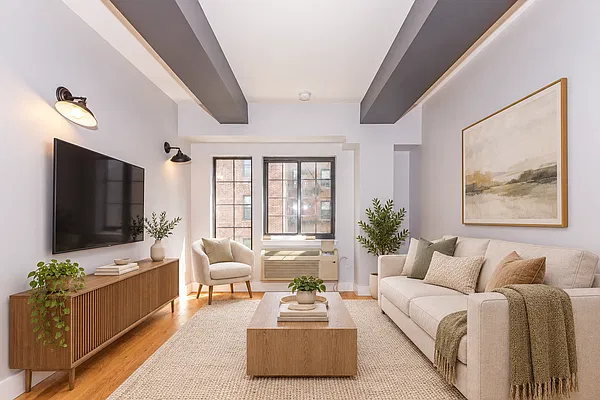 Living room, photo 1