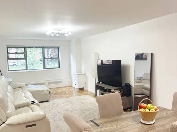 215 Adams Street 2B image 1 of 17