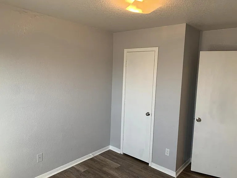 2807 Cantabrian Dr #B — Photo 18