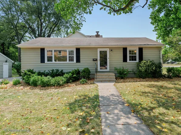 526 W Madison Ave, Wheaton, IL 60187