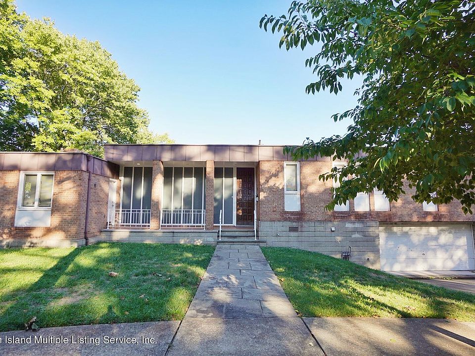 1st image of 1 Claire Ct