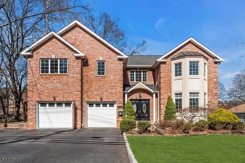 1st image of 66 Ridge Ave