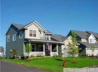 2522 Sandstone Dr, Woodbury, MN 55129