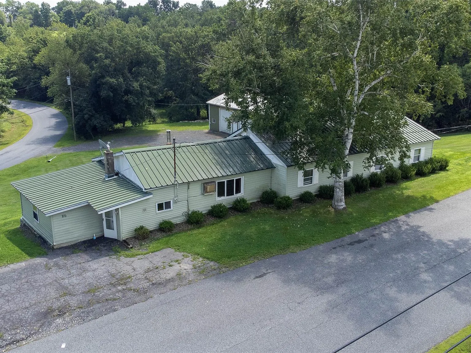 3 bed, 2.0 bath, 1620 sqft, $3,600 — Photo 1