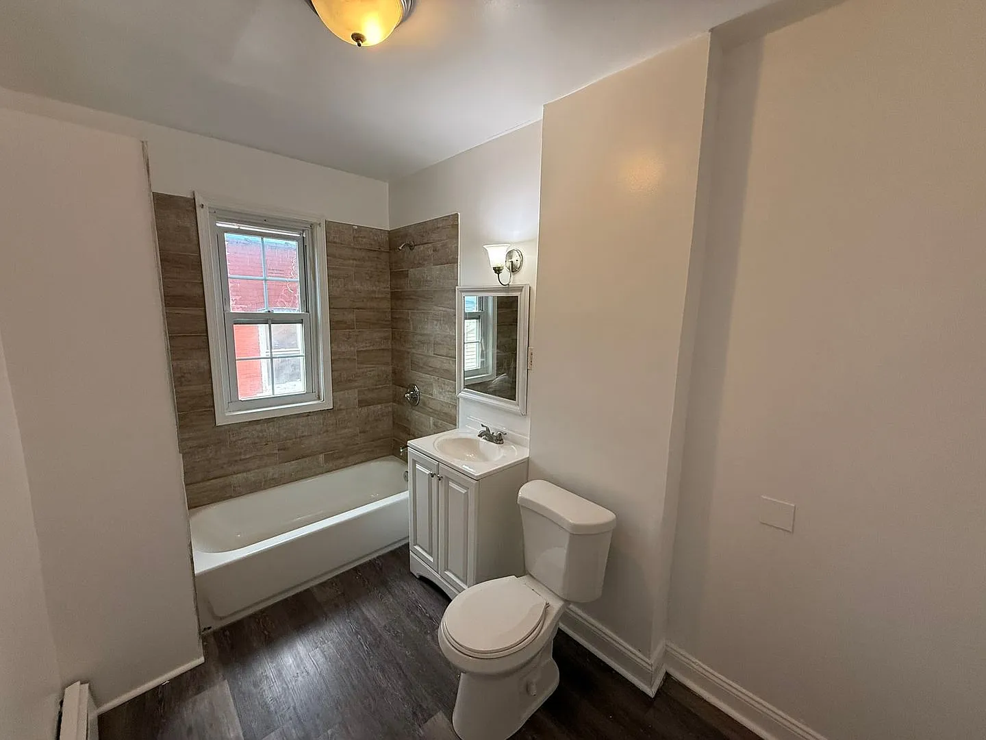 122-124 Shultas Pl — Photo 4