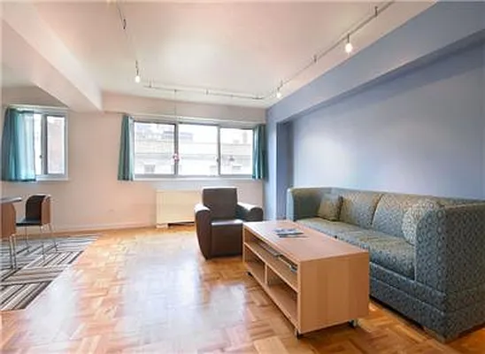 Sold by Warburg | media 20