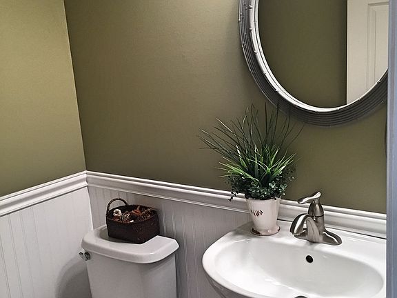 4th image of 13039 Cathy Ln