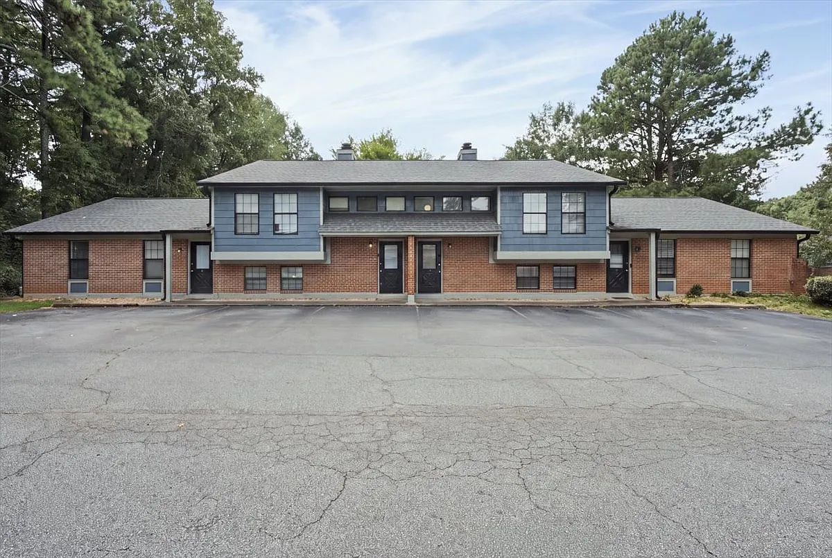 1205 Natchez Trce Southwest - B — Photo 1
