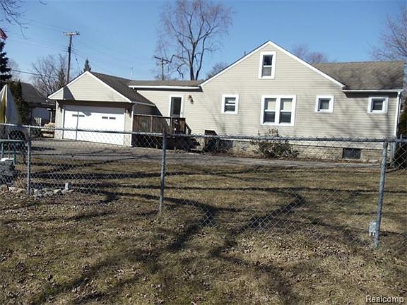 2nd image of 4455 Louella Ave