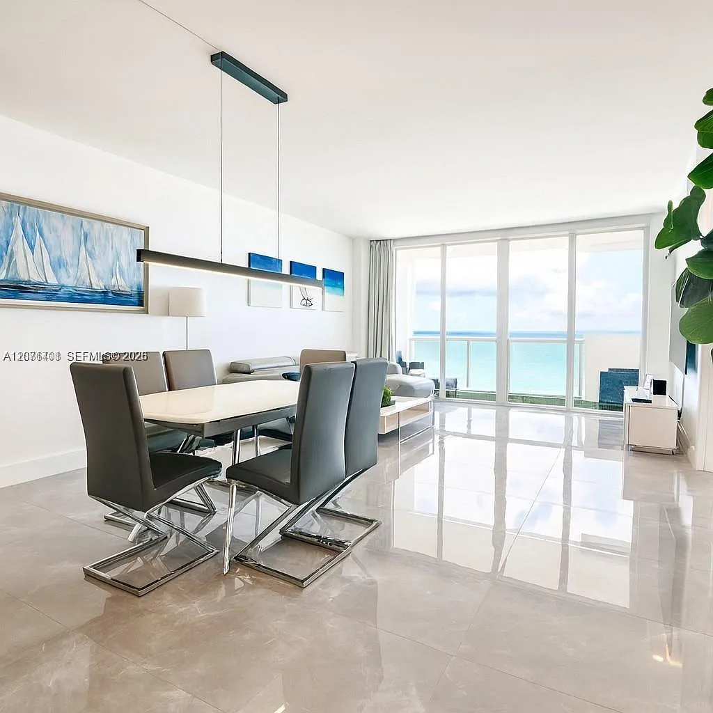 The Pavilion Condo — Photo 3