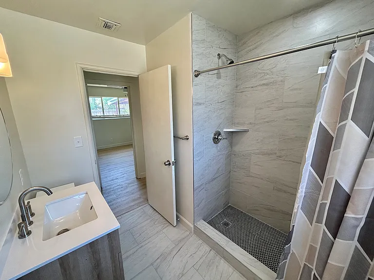 4034 E Buckingham Way — Photo 8