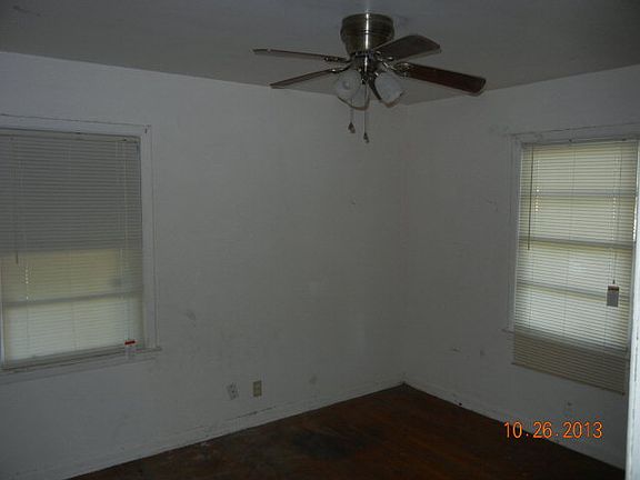 5th image of 128 Shangri La Ave