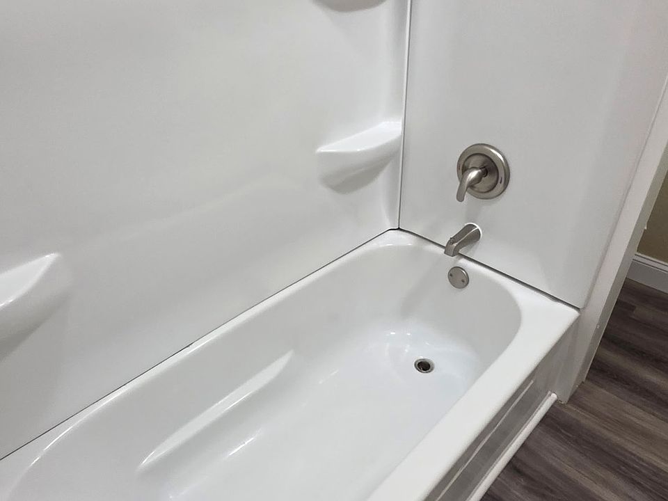 1st image of 324 Oak St #1