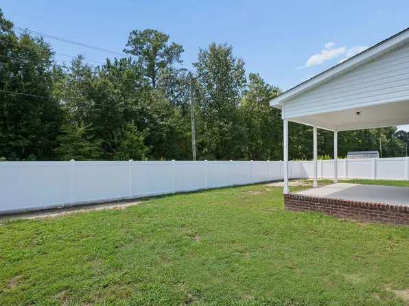 3301 School View Drive, Farmville, NC 27828