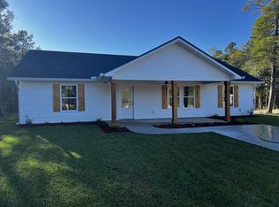 147 Country Blvd, Defuniak Springs, FL 32433
