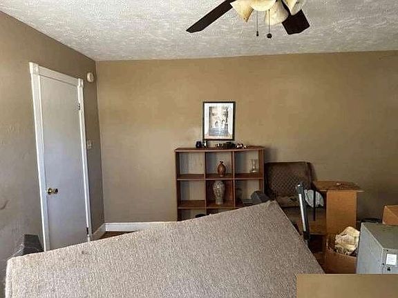 5th image of 2004 W City Point Rd