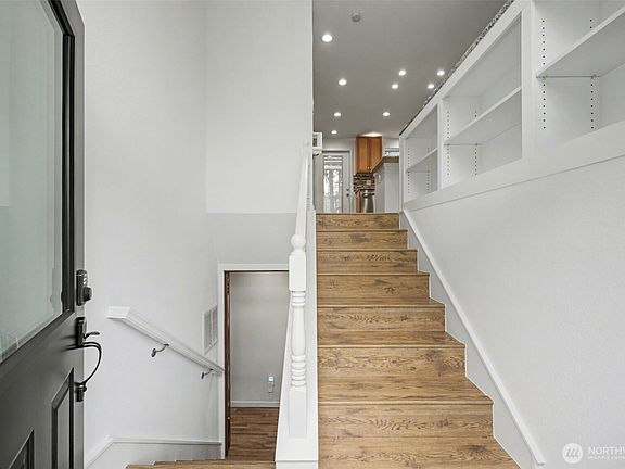 4th image of 19026 63rd Street E