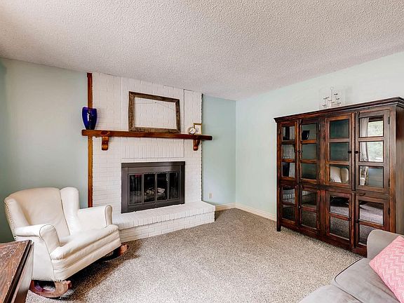 5th image of 605 Blue Mountain Ct