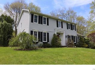 25 Columbia Dr, New Fairfield, CT 06812