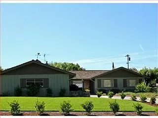 3685 Warner Dr photo 1