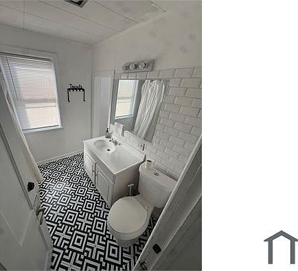 3rd image of 3702 W 15th St Floor 1