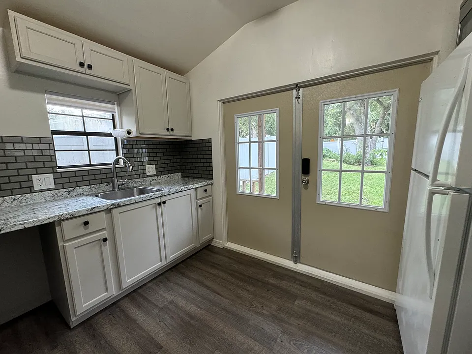 211 Ginger Rd #4