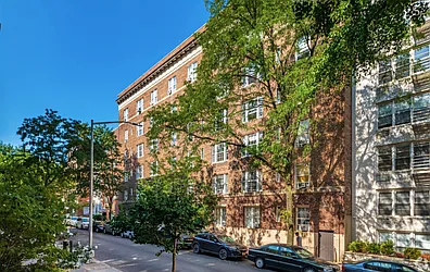 136 Hicks Street in Brooklyn Heights