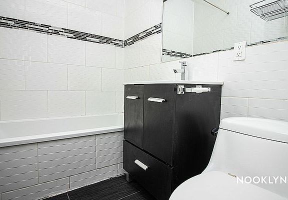 5th image of 330 Hart St #3F