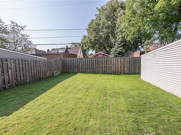 3rd image of 6403 Belmere Dr