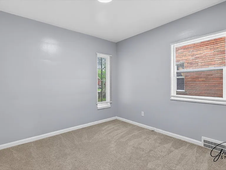 10644 Stratman St — Photo 13