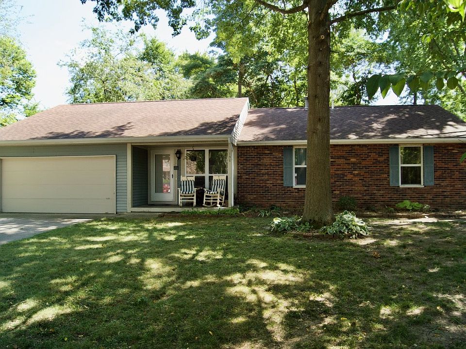 1st image of 130 Heron Ct