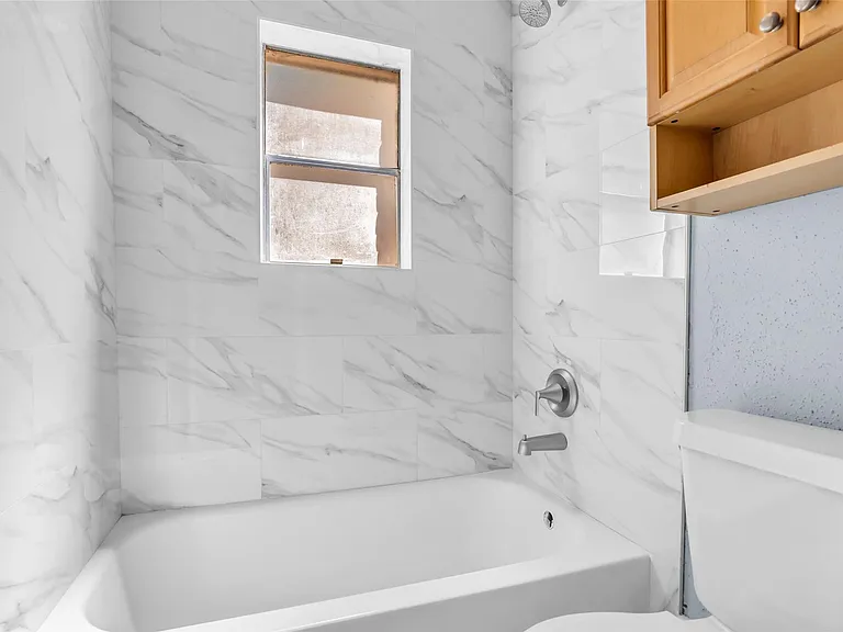 23819 Griffin House Ln — Photo 19