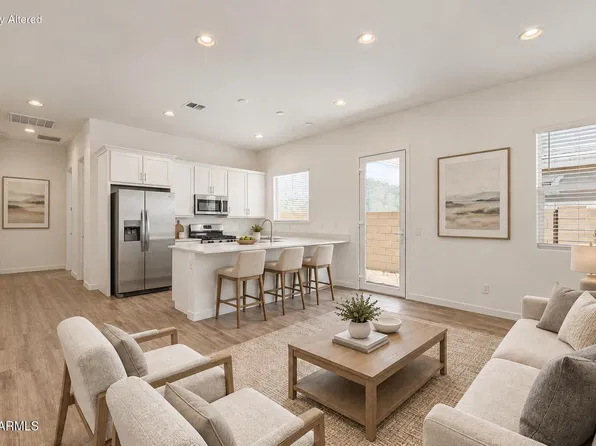 15024 W DESERT HOLLOW Drive, Surprise, AZ 85387