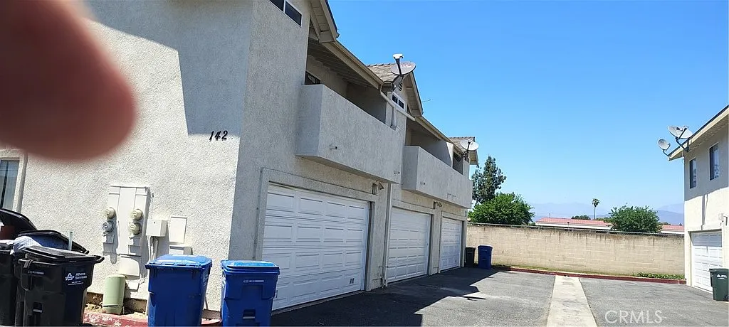 2 bed, 2.5 bath, 1101 sqft, $2,500 — Photo 3