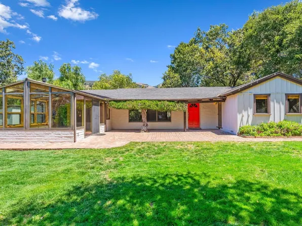 264 W Carmel Valley Rd, Carmel Valley, CA 93924