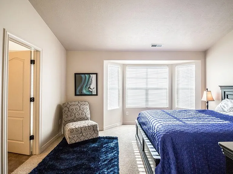 2160 E Whitekirk Way — Photo 5