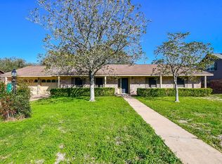 1419 Azalea Dr, Rosenberg, TX 77471