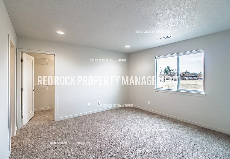 319 S Woodlawn Ln — Photo 18