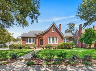 702 E 52nd St, Savannah, GA 31405