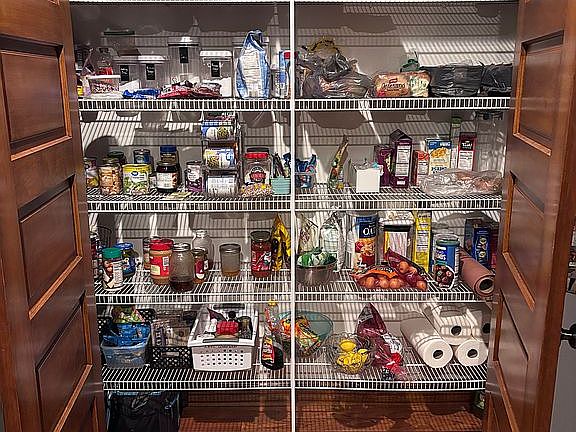 Kitchen pantry