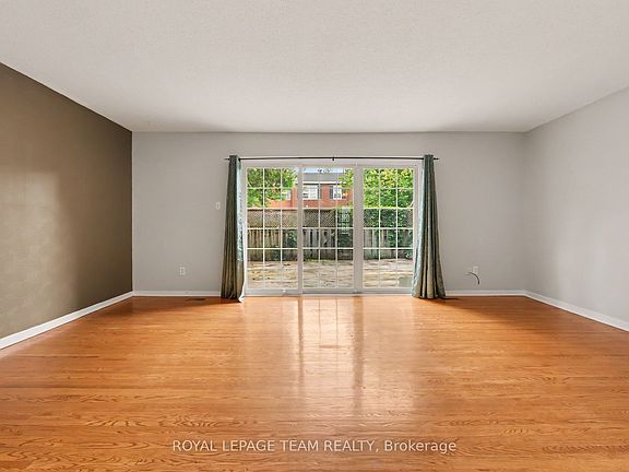 4th image of 1377 Guthrie St