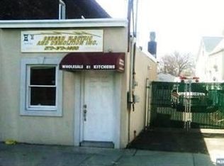 81 Jewell St, Garfield, NJ 07026