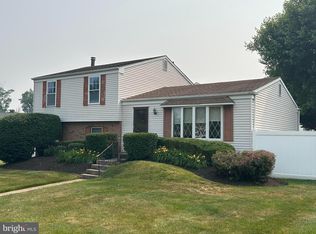 6240 Manor Cir, Bensalem, PA 19020