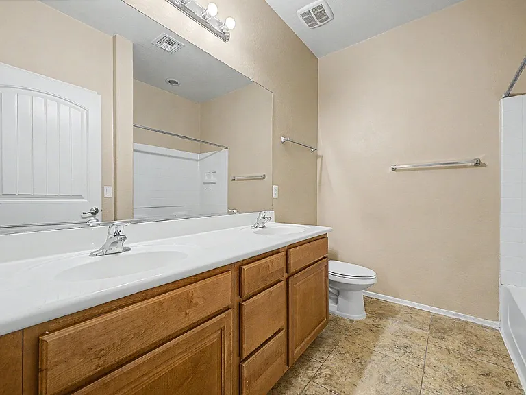 17875 W Westpark Blvd — Photo 20
