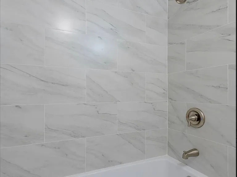 2435 W Polk St #3 — Photo 13