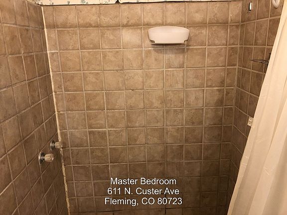 3rd image of 611 N Custer Ave Lot 611