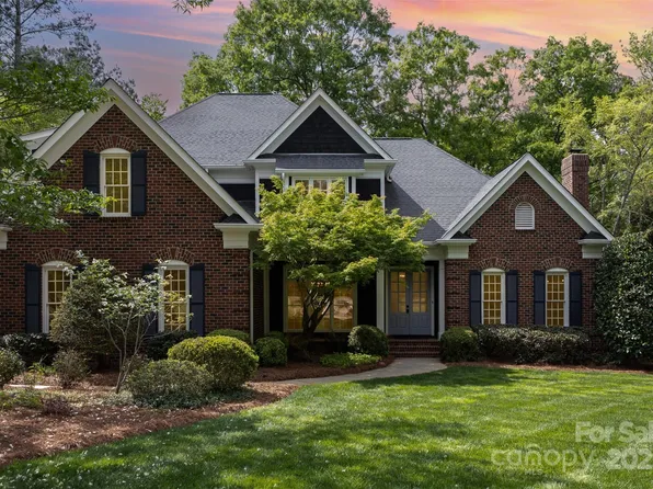 6036 Foggy Glen Pl, Matthews, NC 28104